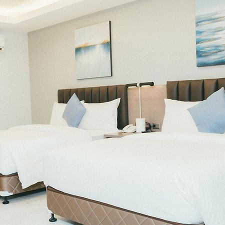 Ns Royal Hotel Cebu Екстериор снимка